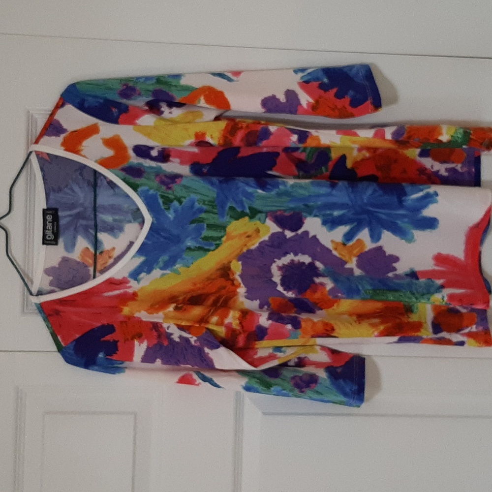 Gitane woman's flower pattern blouse